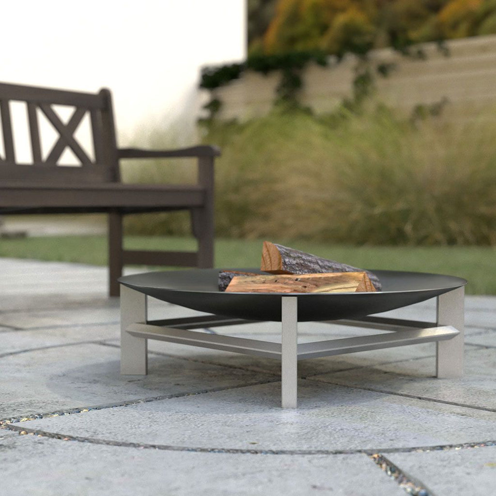 Montert Bålpanne Alpha Super XXL rustfritt stål/råstål 80x80 cm på terrasse
