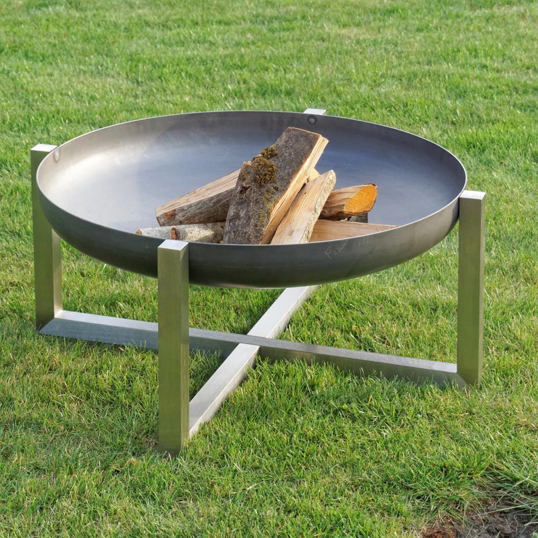 Detalj av Bålpanne Cross Super XXL Ø79 cm rustfritt stål