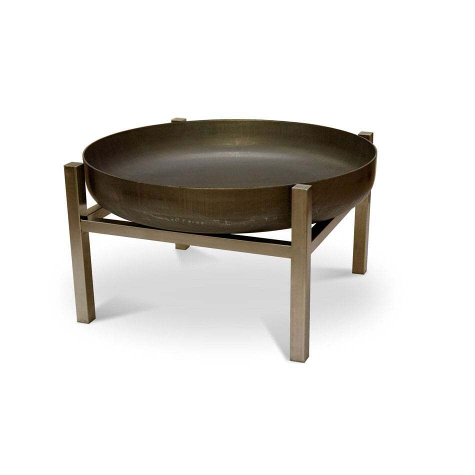 Detalj av Bålpanne Cube råstål Ø63 cm - SvenskaV