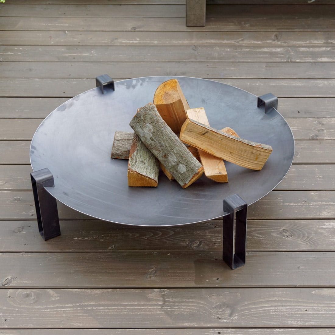Bålpanne Space design Ø58 cm råstål - SvenskaV stabil base