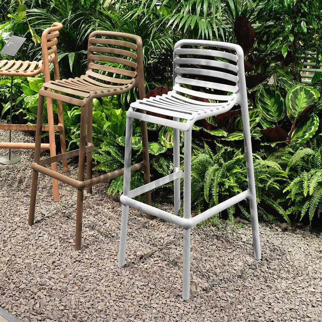 Montert barkrakk ute Doga plast, stabelbar 75 cm - Nardi i hage