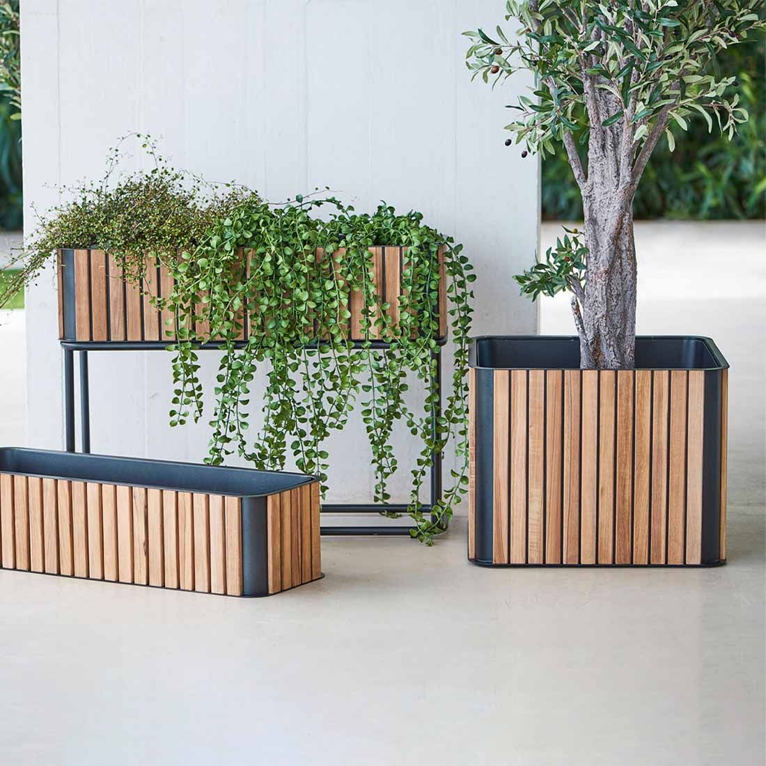 Blomsterkrukke Combine resirkulert teak/aluminium 53x53cm detalj