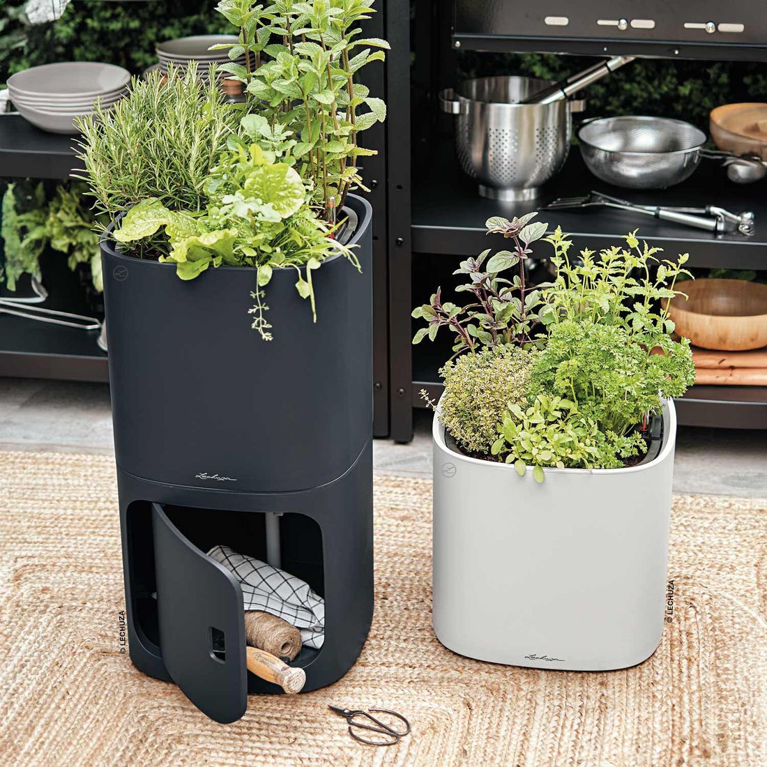 Blomsterkrukke Pila Planter 35x35 cm skifergrå plast sett fra siden