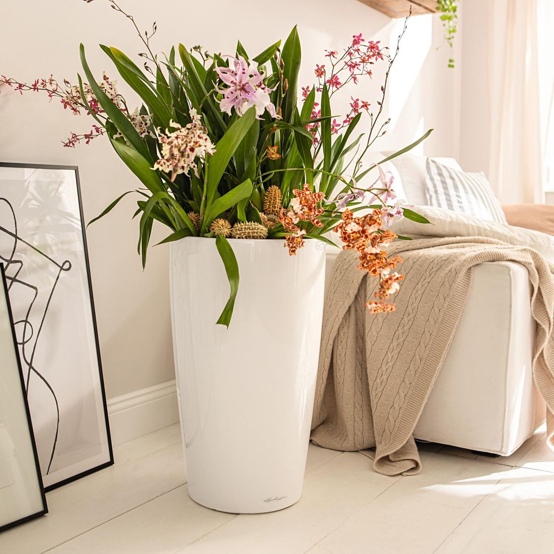 Blomsterkrukke Rondo 40 Ø40x75 cm plast hvit detalj av vanningssystem