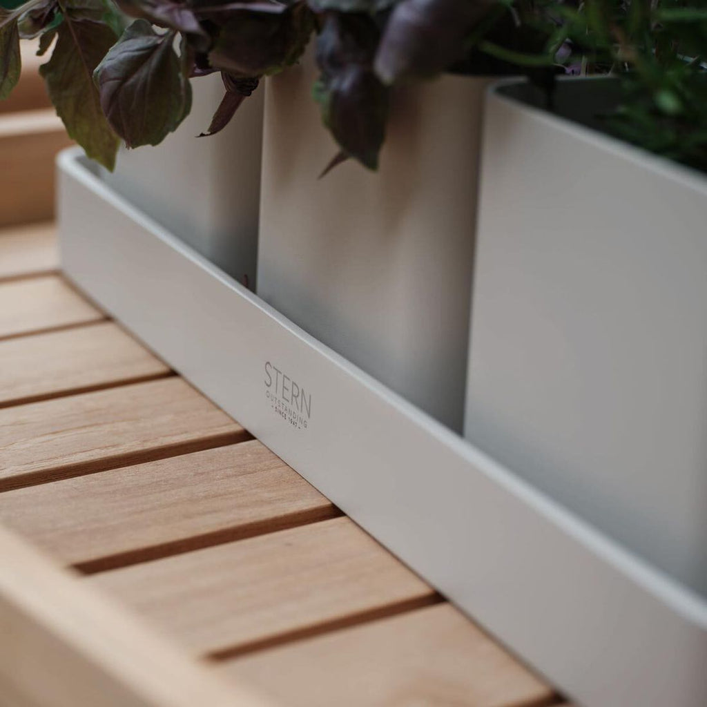 Montert Blomsterkrukke-sett med brett aluminium 50x17 cm - Stern i hage