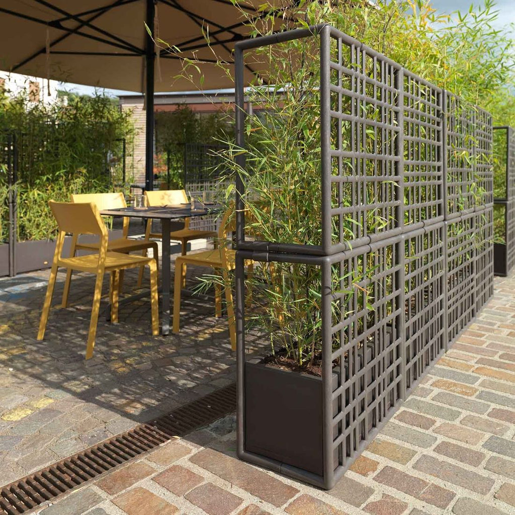 Blomsterkrukke Sipario 2 plast 70,5x35x141 cm nærbilde av materiale