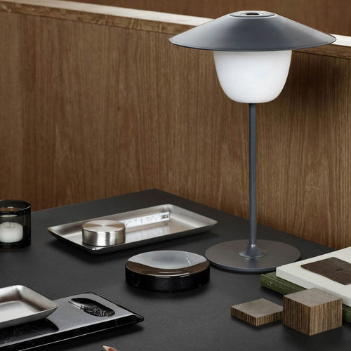 Bordlampe ute Ani Lamp large LED aluminium magnet bakside