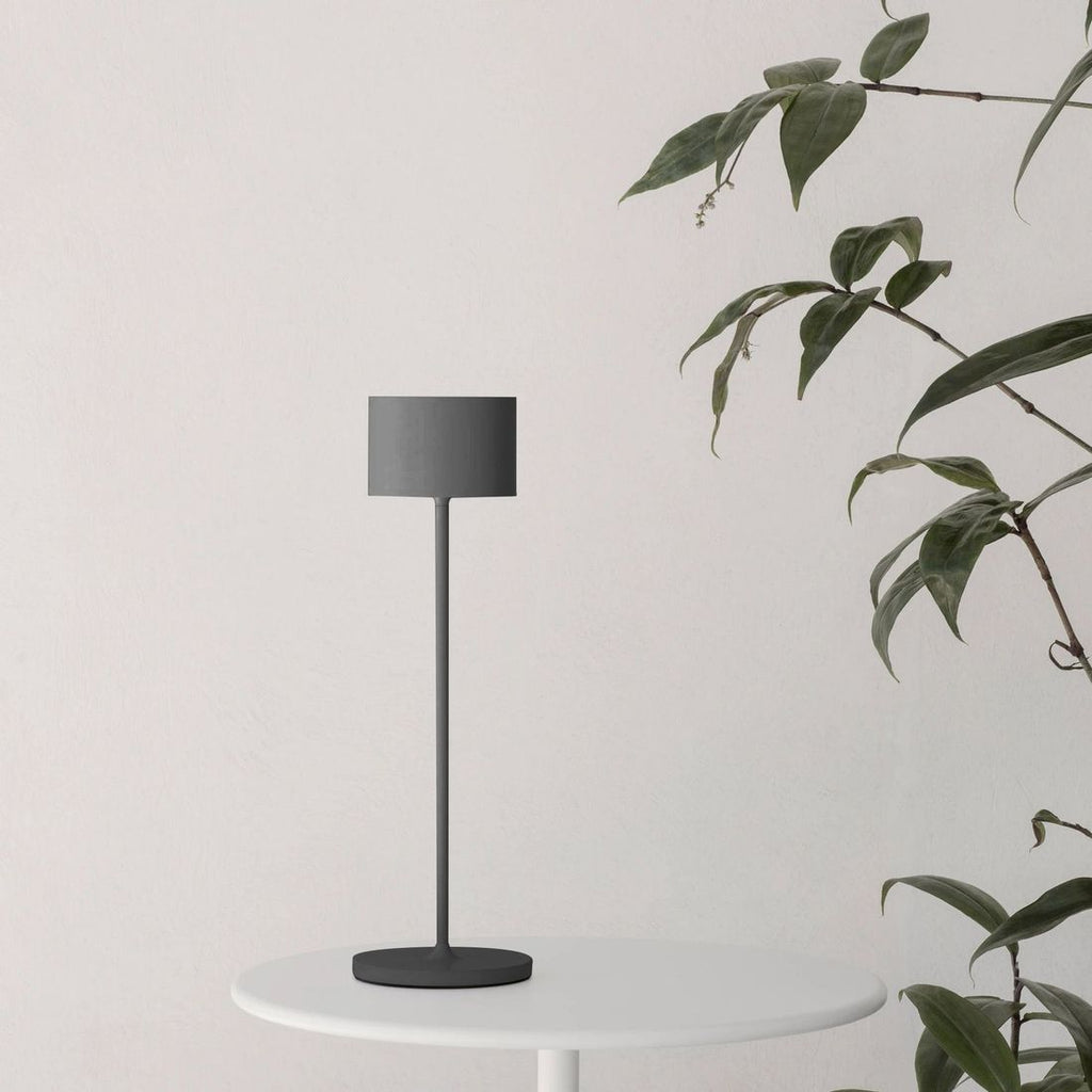 Bordlampe ute Farol Mobile LED 3.0 grå med varm grå farge