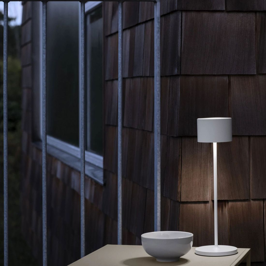 Bordlampe ute Farol Mobile LED 3.0 hvit design