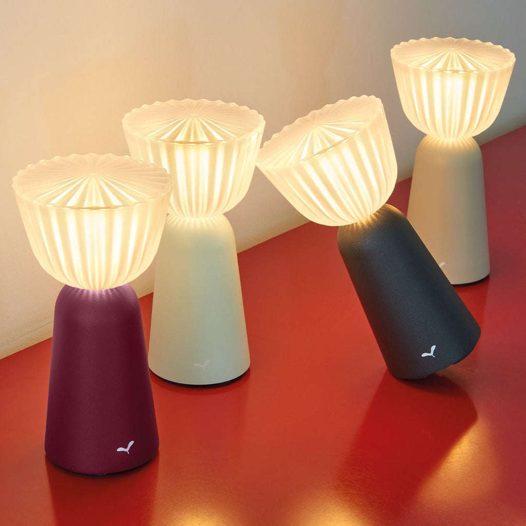 Detalj av bordlampe ute Swiing aluminium 20cm antrasitt