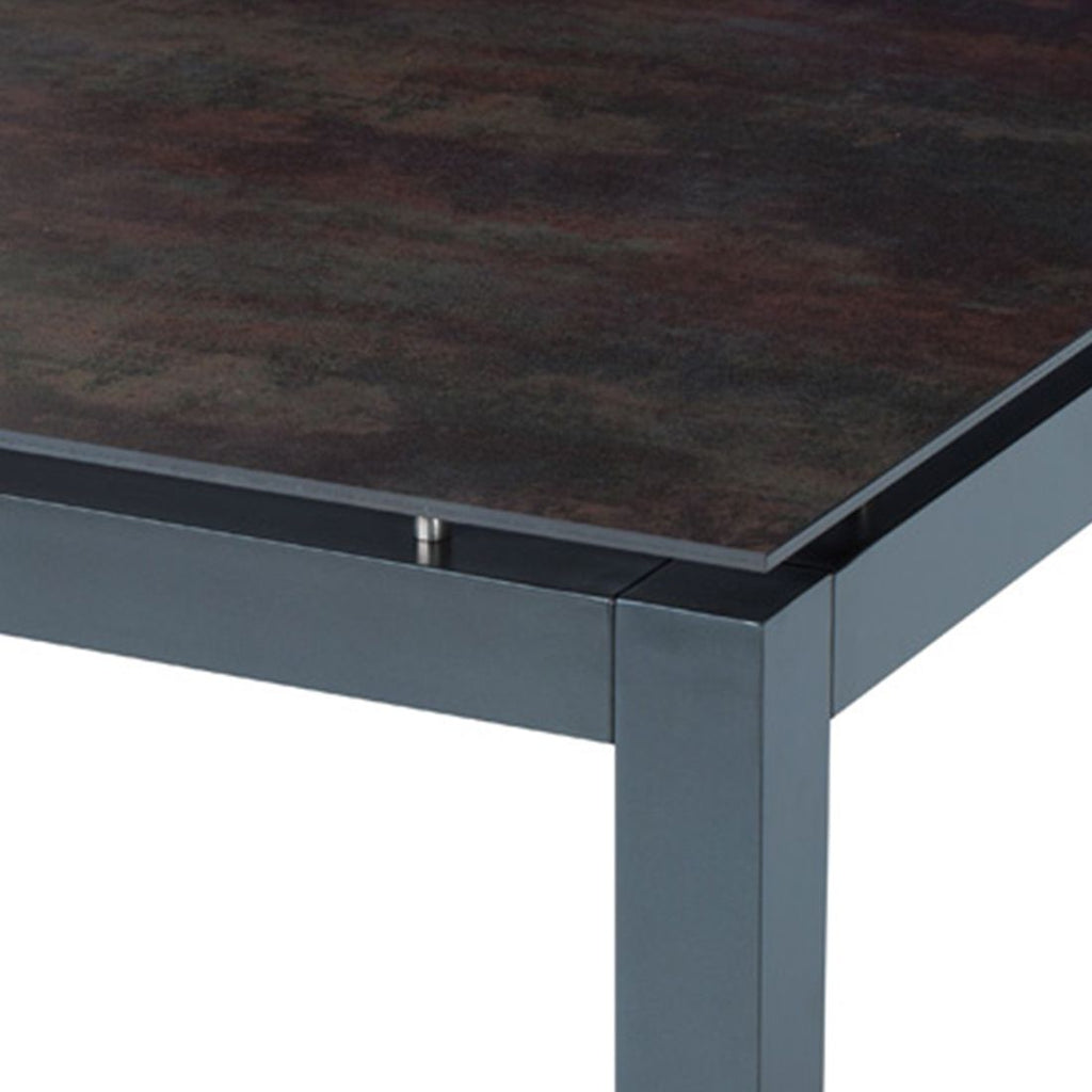 Detalj av Bordplate Lavastar keramikk 90x90 cm kobber