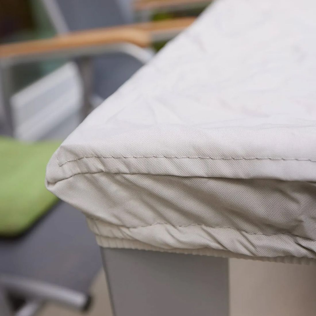 Nærbilde av materiale på bordtrekk til hagebord 224x99 cm polyester Kettler