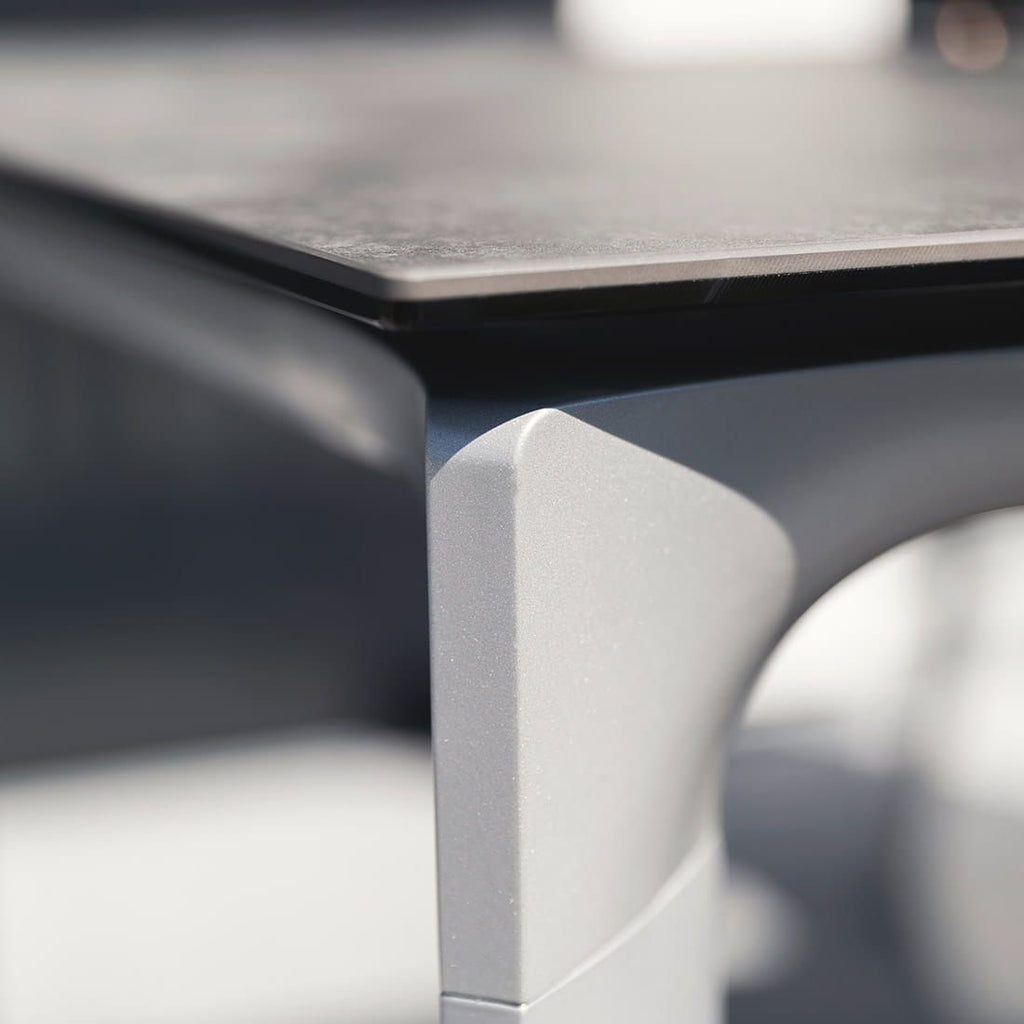Bordunderstell Diamond aluminium 95x95 cm sølv sett fra siden