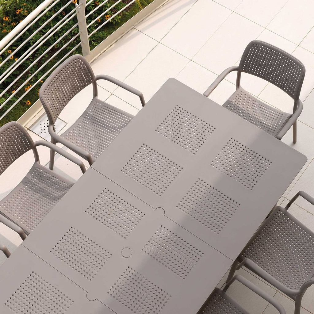 Stabelstol ute Bora med armlener plast 59x59 cm - Nardi