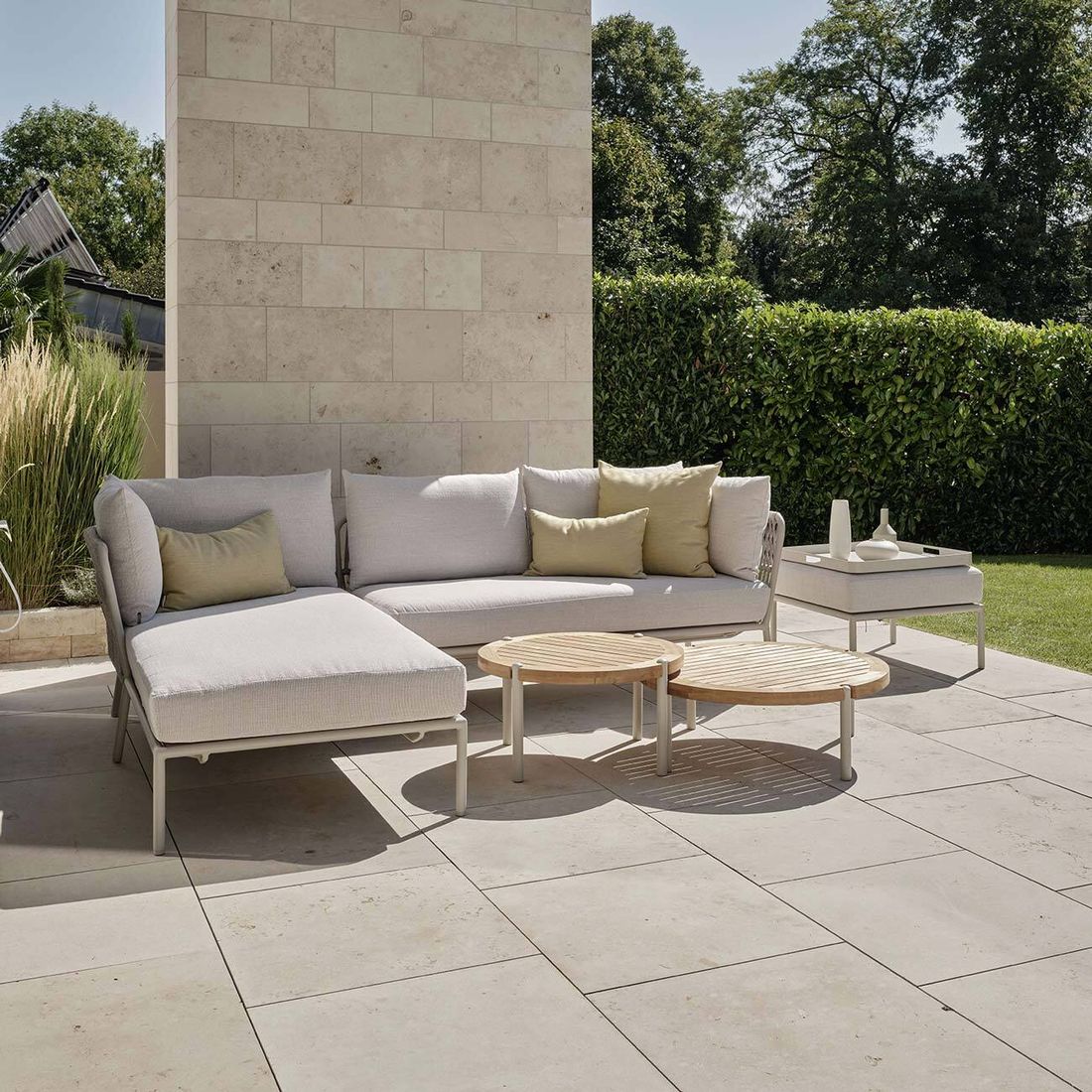 Chaiselongue lounge Romy aluminium tau 90x166 cm med puter