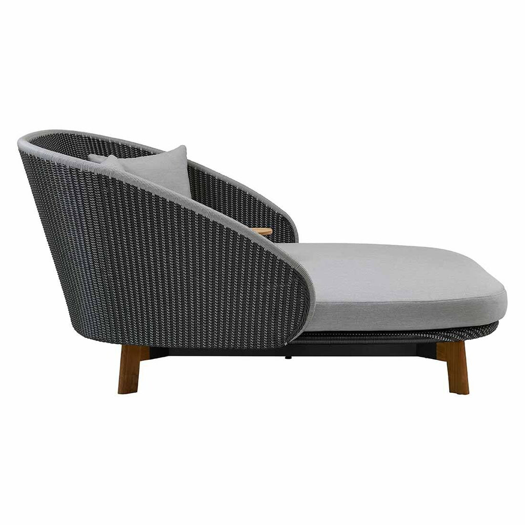Daybed Peacock teak/aluminium/flettverk med bord - Cane-line