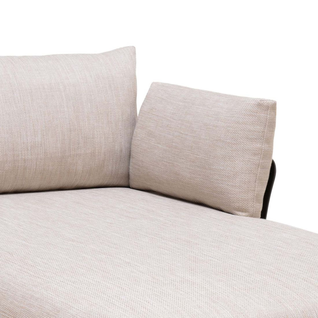 Daybed Pearl aluminium/teak 107x157 cm montert på terrasse
