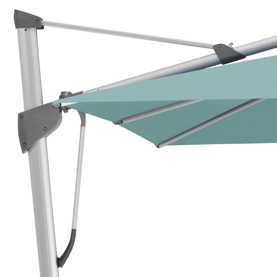 Fritthengende parasoll Sombrano S+ 350x350 cm sølv ocean montert i hage