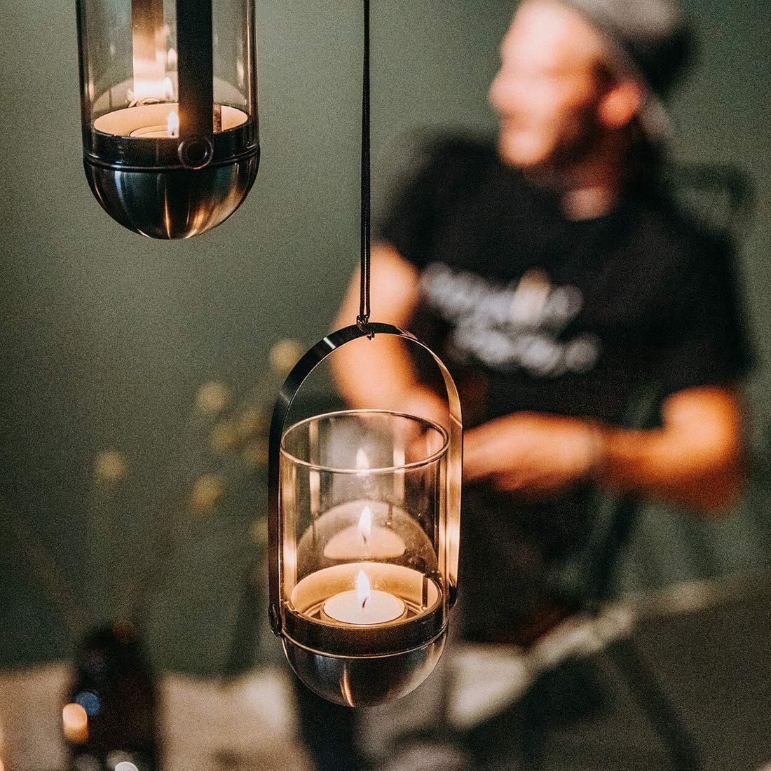 Gravity Candle hengeløsning sølv - höfats detalj av oppheng