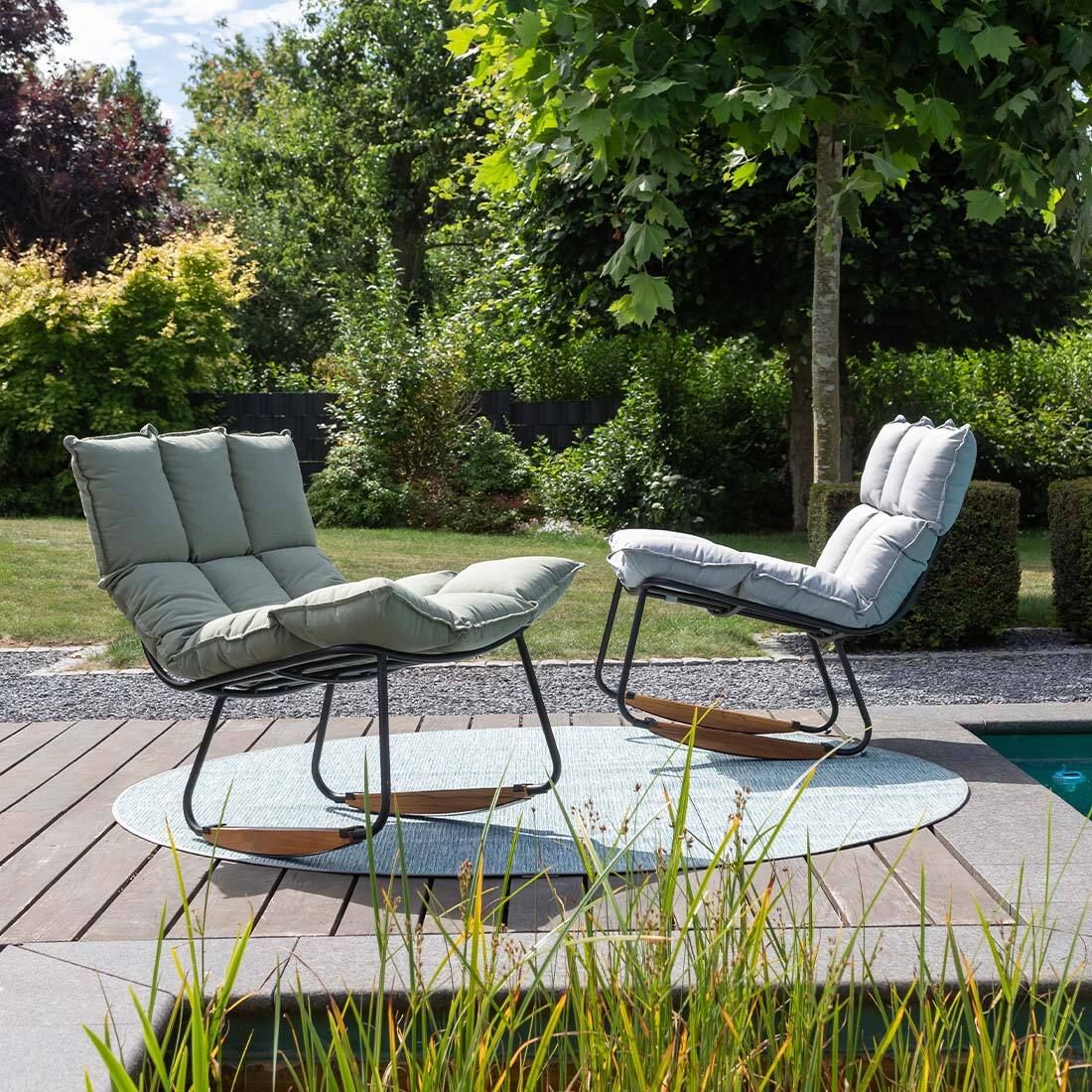 Sete og krakk på Gyngestol Leska med krakk aluminium Sunbrella
