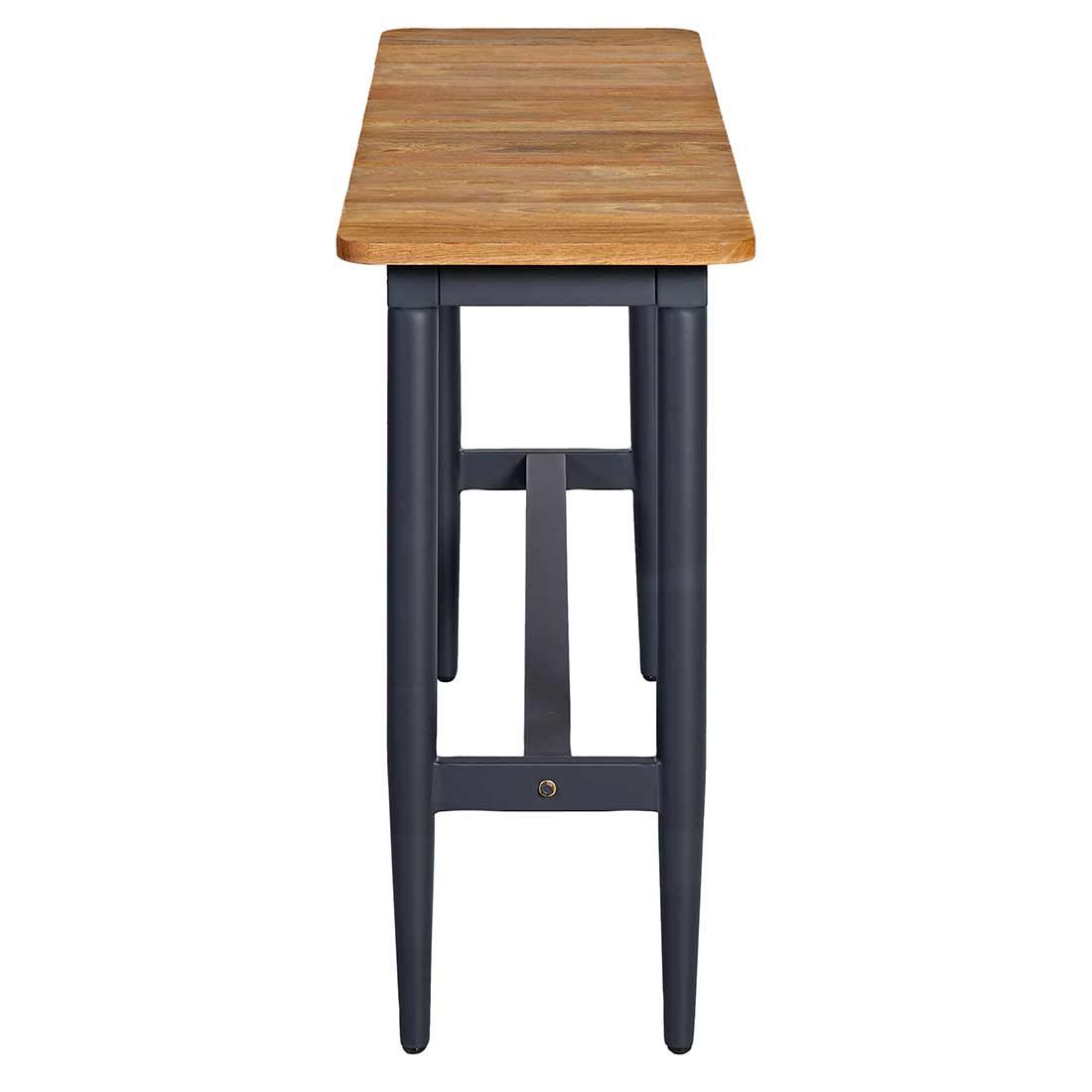 Detalj av sitteflate i resirkulert teak på Hagebenk Clark