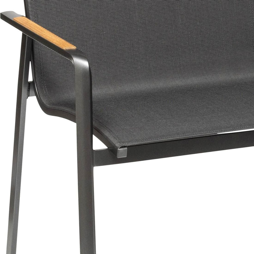Hagebenk Diamond aluminium/textilen 133 cm på terrasse