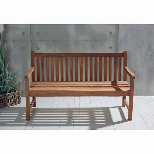 Detalj av Hagebenk Kampen teak 120 cm i naturfarge