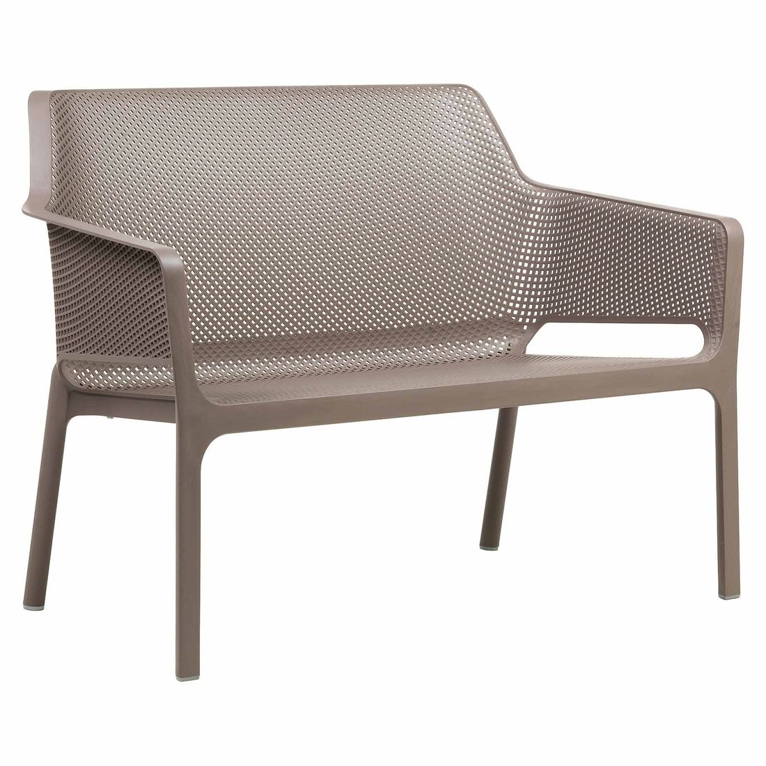 Oversikt over Hagebenk Net plast stabelbar 116 cm taupe på terrasse