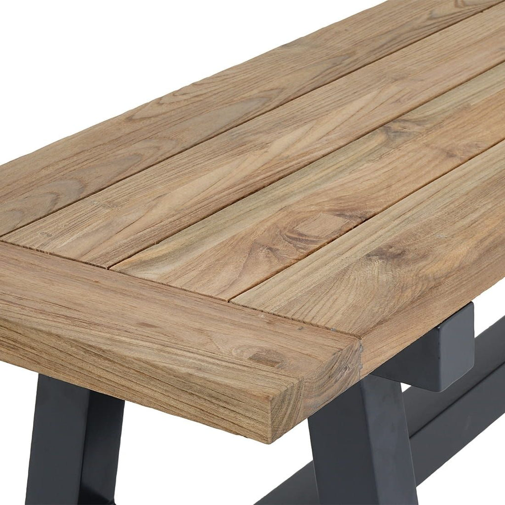 Montert Hagebenk Omaha aluminium/resirkulert teak 240 cm i hage