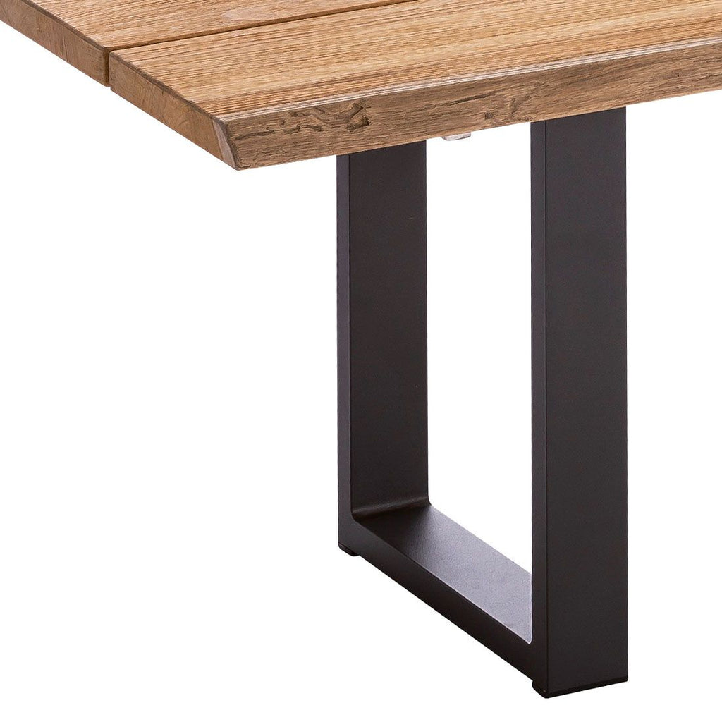Detalj av teak sete på Hagebenk Tavo aluminium og teak 280 cm