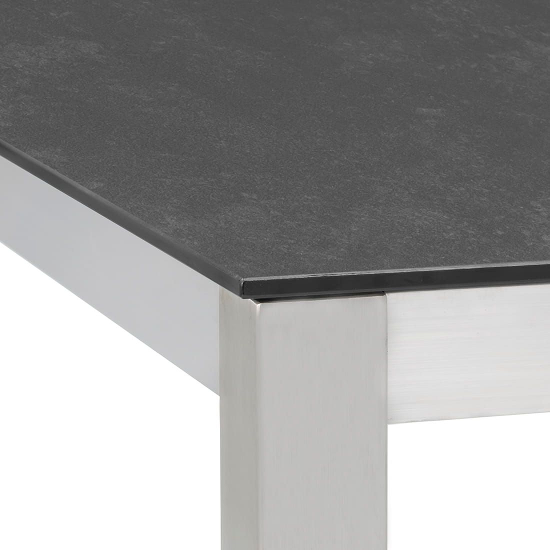 Montert Hagebord 220x100 cm rustfritt stål/glasskeramikk - OUTLIV på terrasse