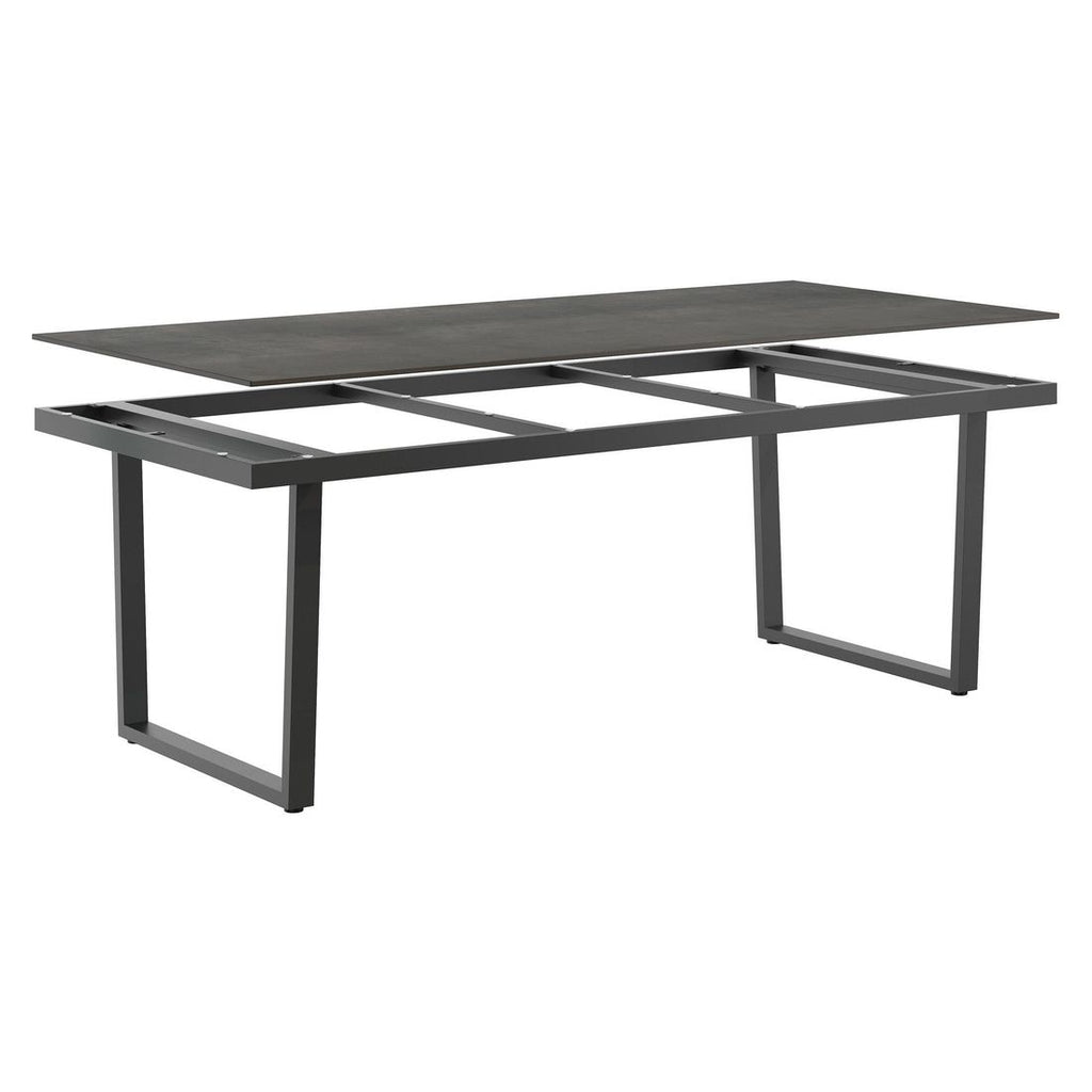 Hagebord 220x100 cm rustfritt stål/HPL - OUTLIV nærbilde av ben i rustfritt stål