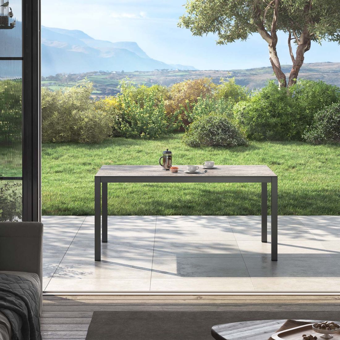 Hagebord aluminium/Dekton 160x90 cm antrasitt - OUTLIV bakside