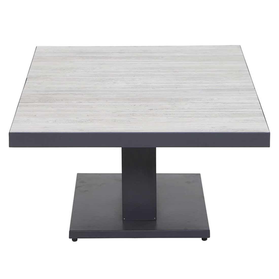 Montert hagebord Bellani høydejusterbart 160x90 cm på terrasse