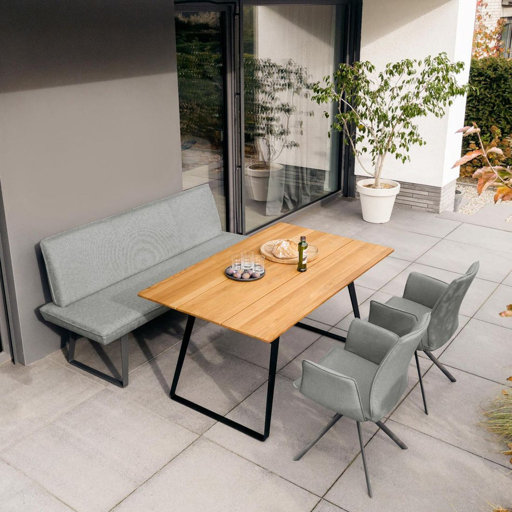 Nærbilde av svart stålramme på Hagebord Elba stål/teak 200x95 cm - Niehoff