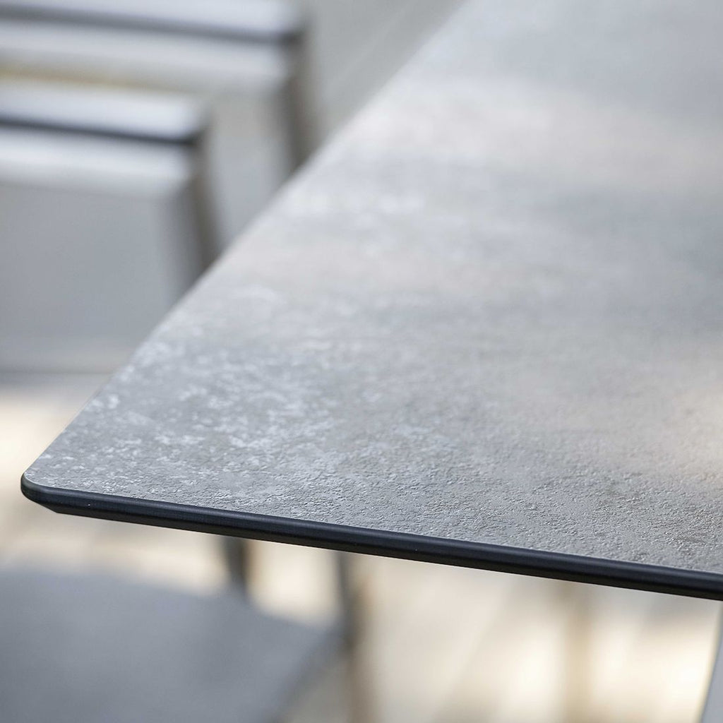 Detalj av bordplate på Hagebord Interno rustfritt stål/Silverstar 220x100 cm - Stern