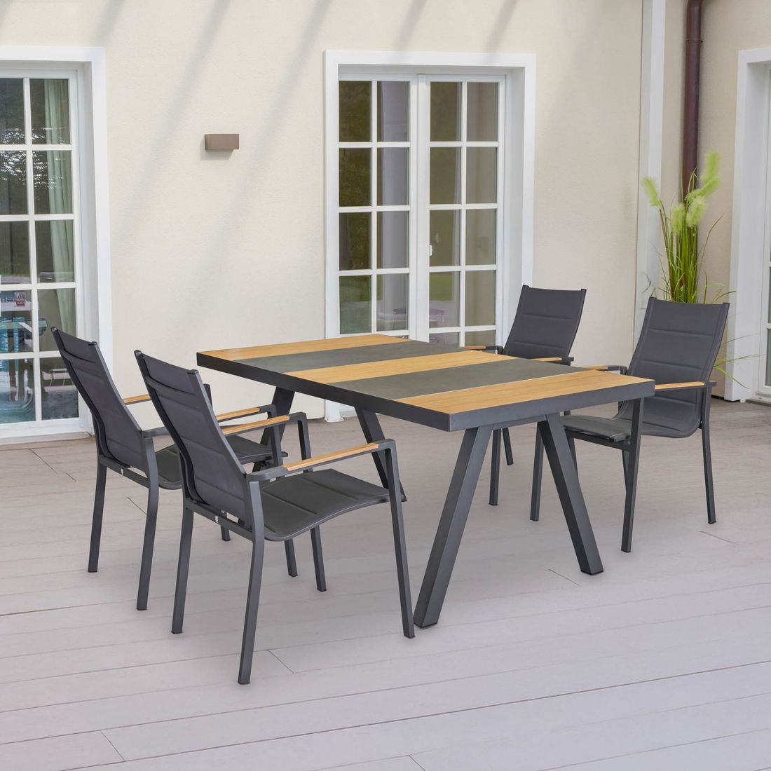 Hagebord Kumasi aluminium teak keramikk detalj keramikkplate