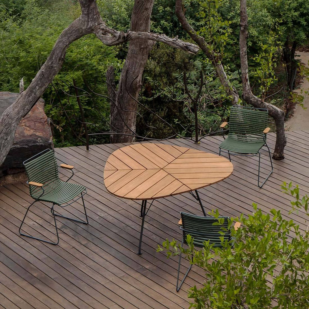 Pulverlakkert aluminiumsunderstell på Hagebord Leaf 146x146cm stål/bambus