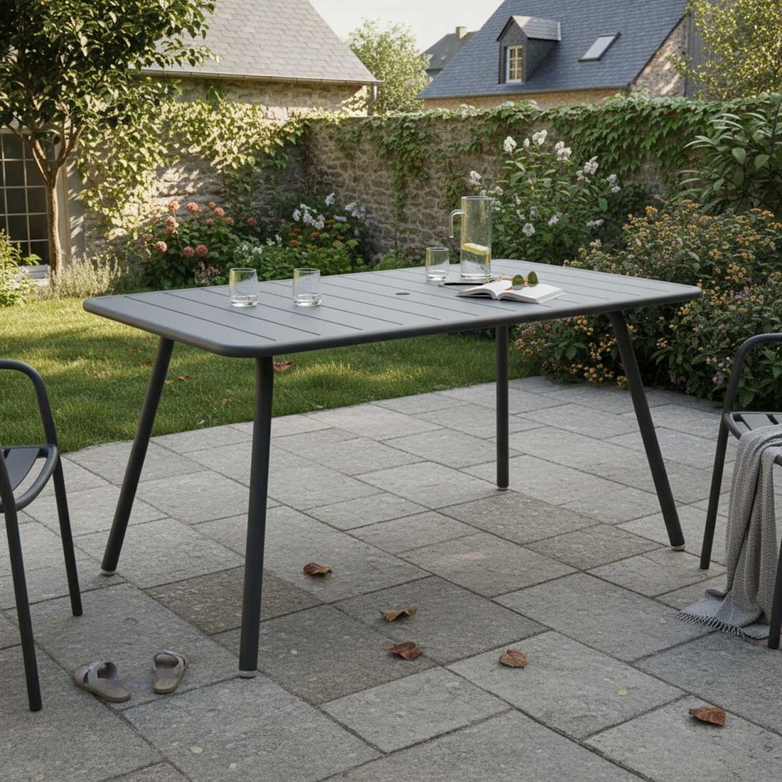 Hagebord Luxembourg 143x80 cm aluminium antrasitt - Fermob bakside