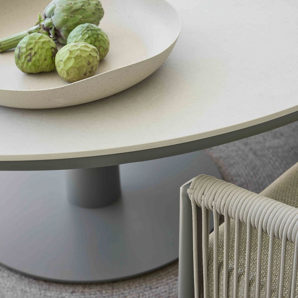 Hagebord Melville low dining Ø160 cm aluminium/keramikk ben og understelldetalj