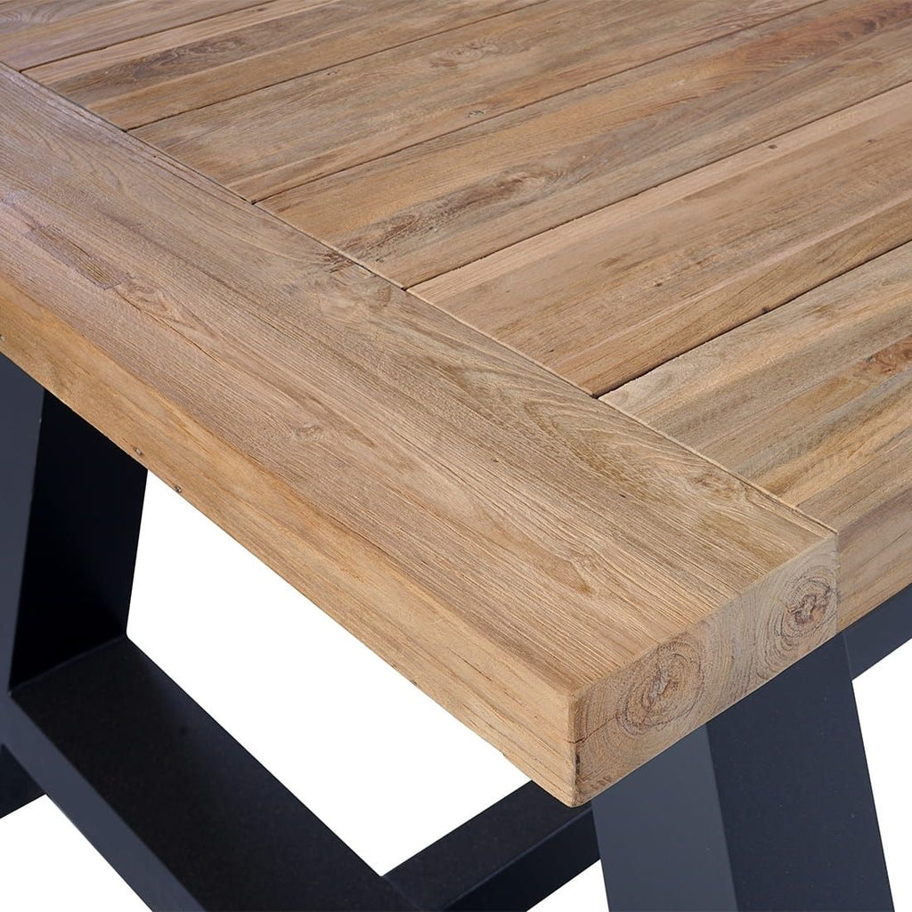 Montert Hagebord Omaha aluminium/resirkulert teak 240x100 cm i uterom