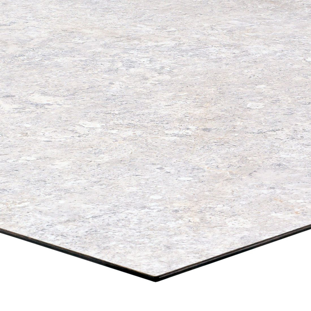 Nærbilde av bordplate på Hagebord Opus rustfritt stål/HPL 160x90 cm sandstein
