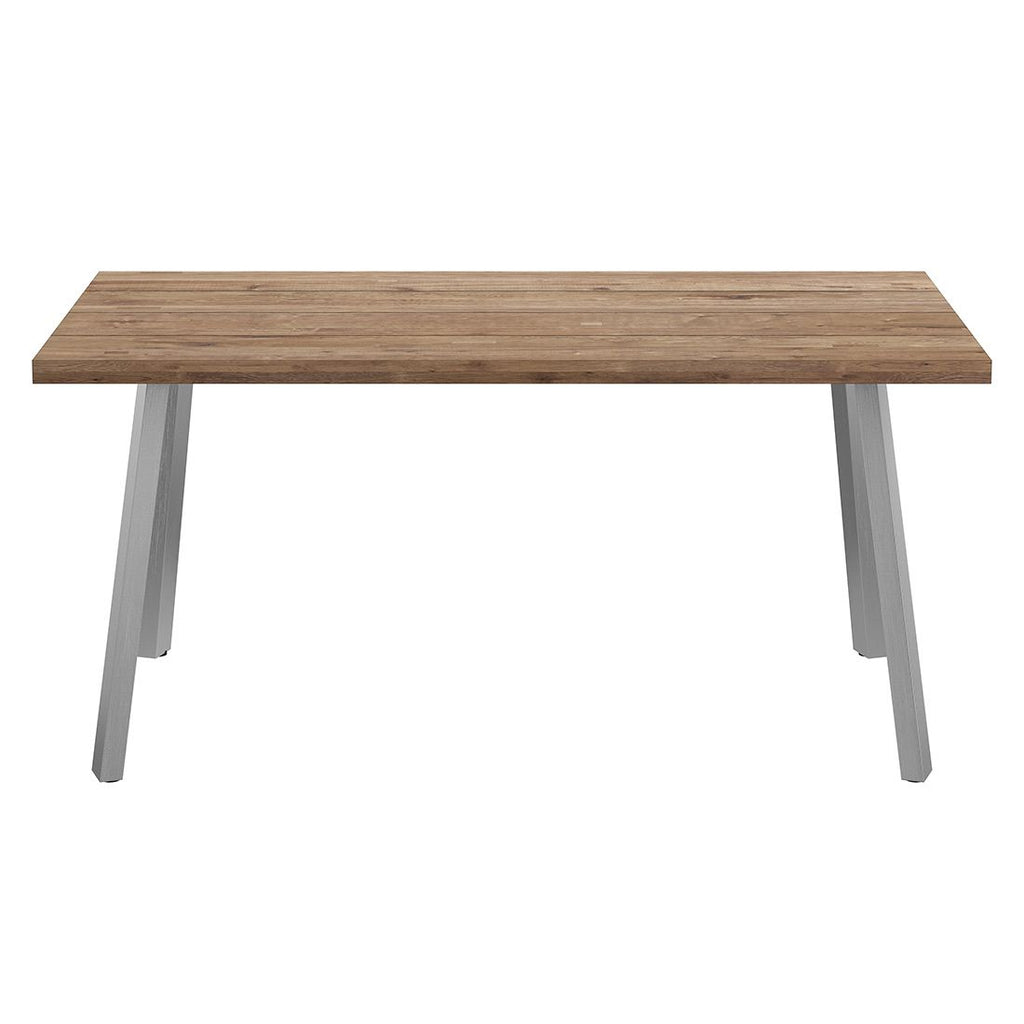 Detalj av bordplate i resirkulert teak på Hagebord Rustic