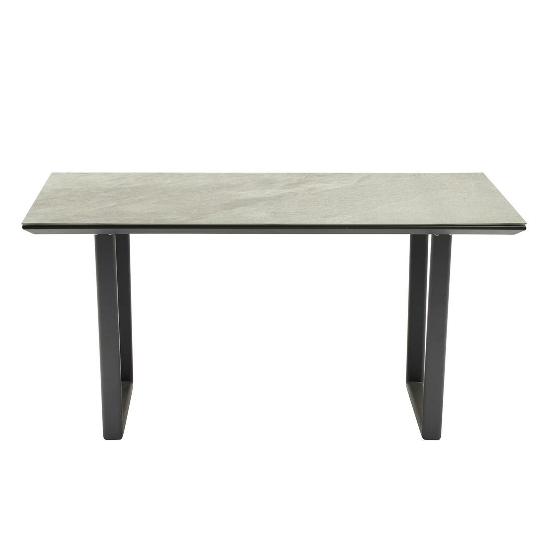 Montert Hagebord Sofano 140x80 cm med stoler på terrasse