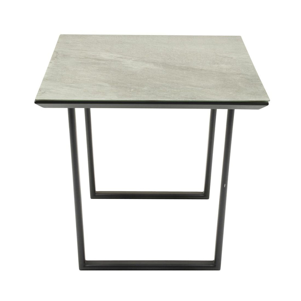 Nærbilde av aluminiumsrammen på Hagebord Sofano 140x80 cm
