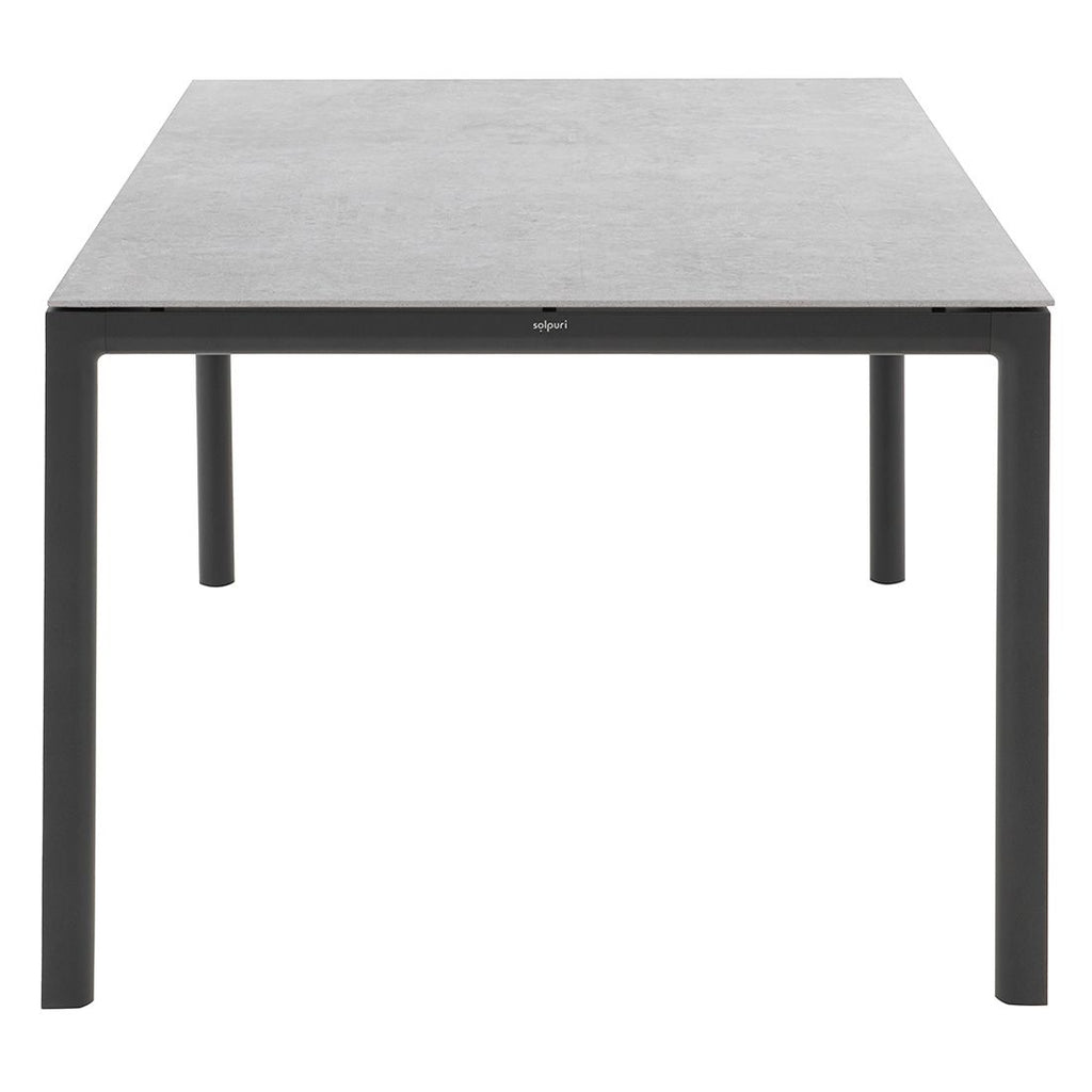Detalj av bordplate på Hagebord Soft aluminium/Dekton 160x100 cm - Solpuri