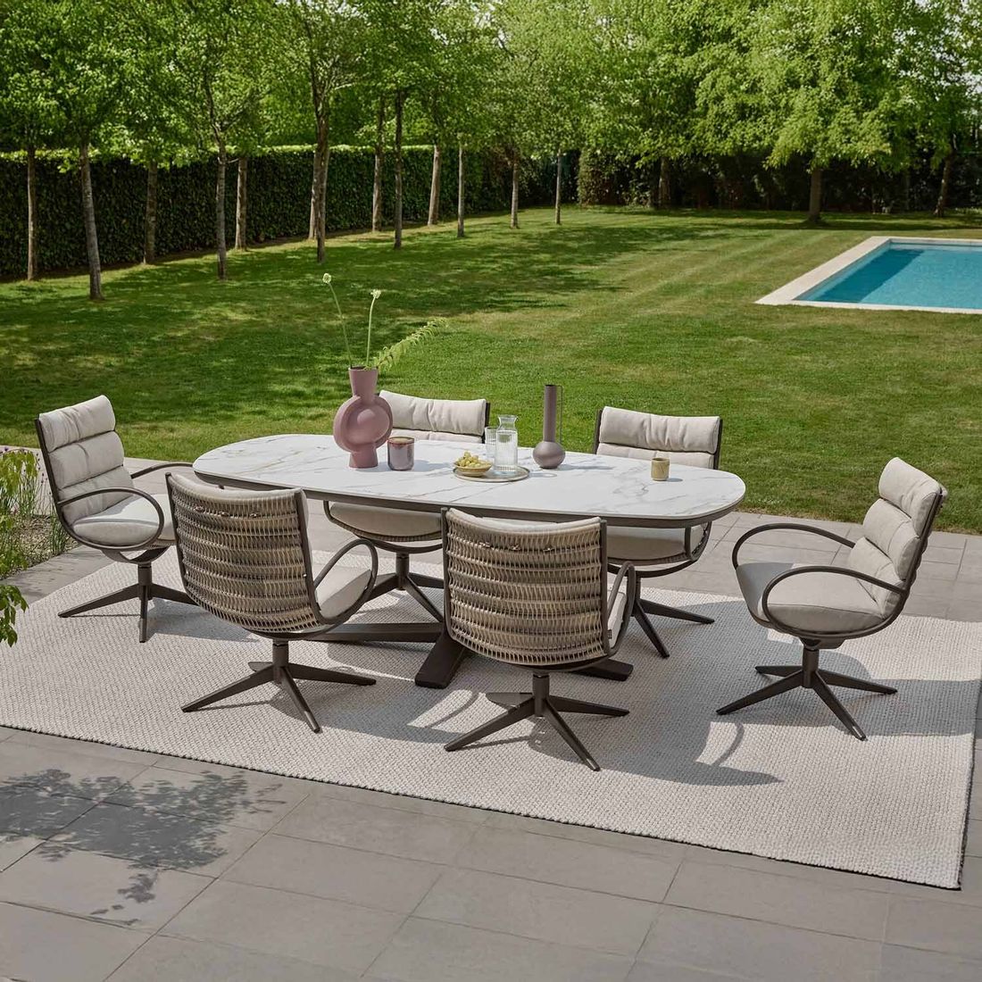 Hagebord Zanzibar aluminium og sinterstone 220x110 cm med stoler rundt
