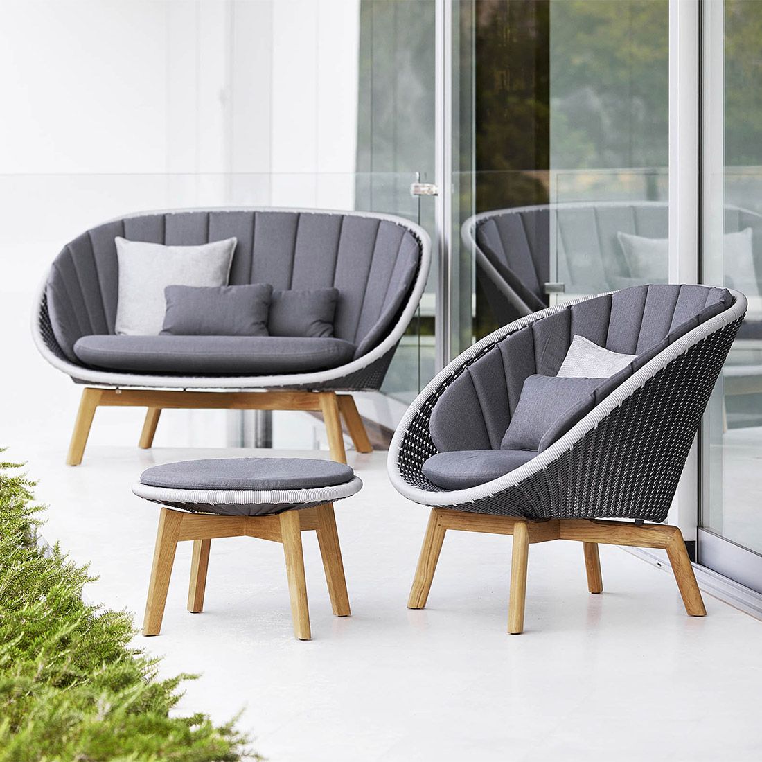 Hagekrakk Peacock resirkulert teak/flettverk Ø60 cm bakside