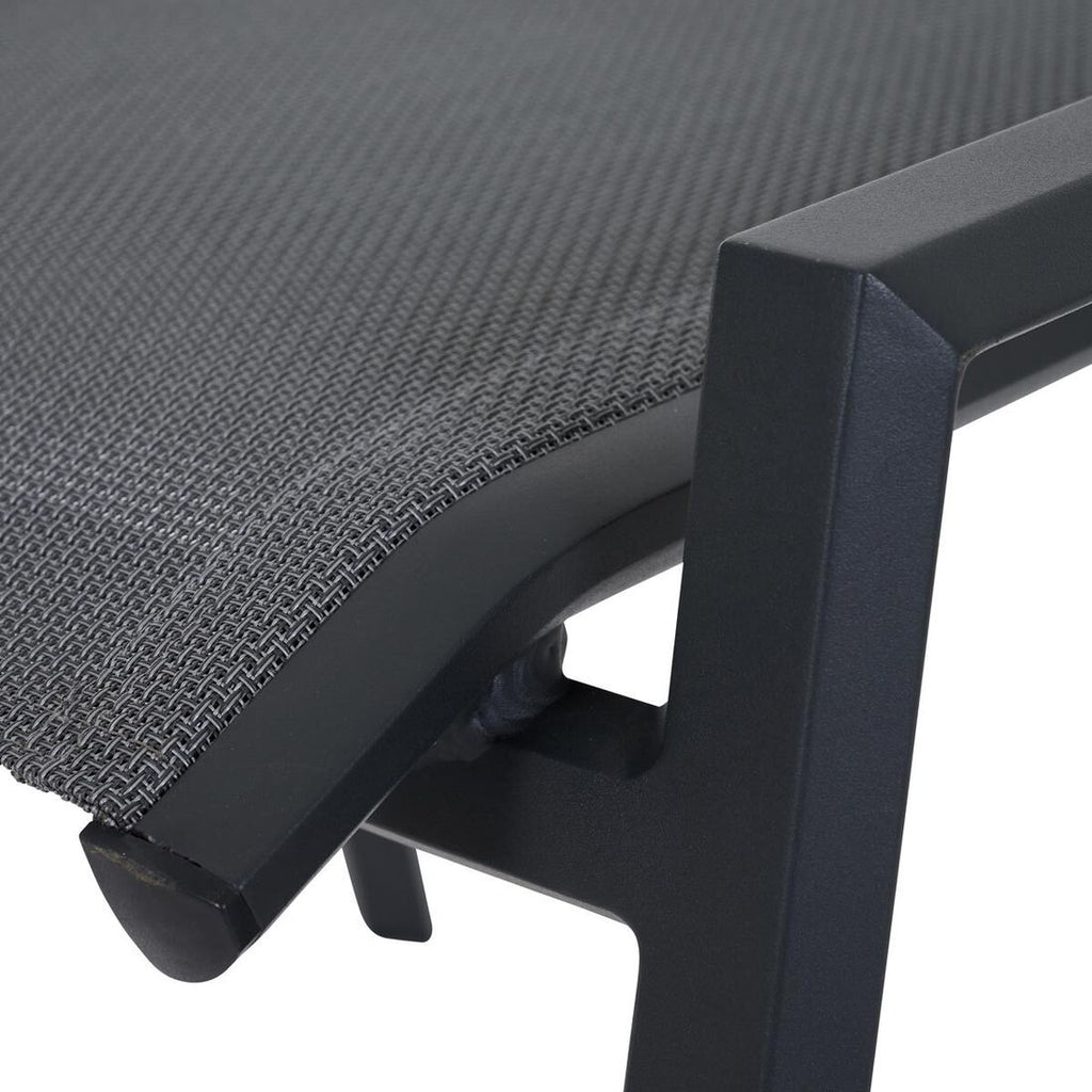 Nærbilde av ramme på Hagekrakk Tauro aluminium/textilen stabelbar 59 cm