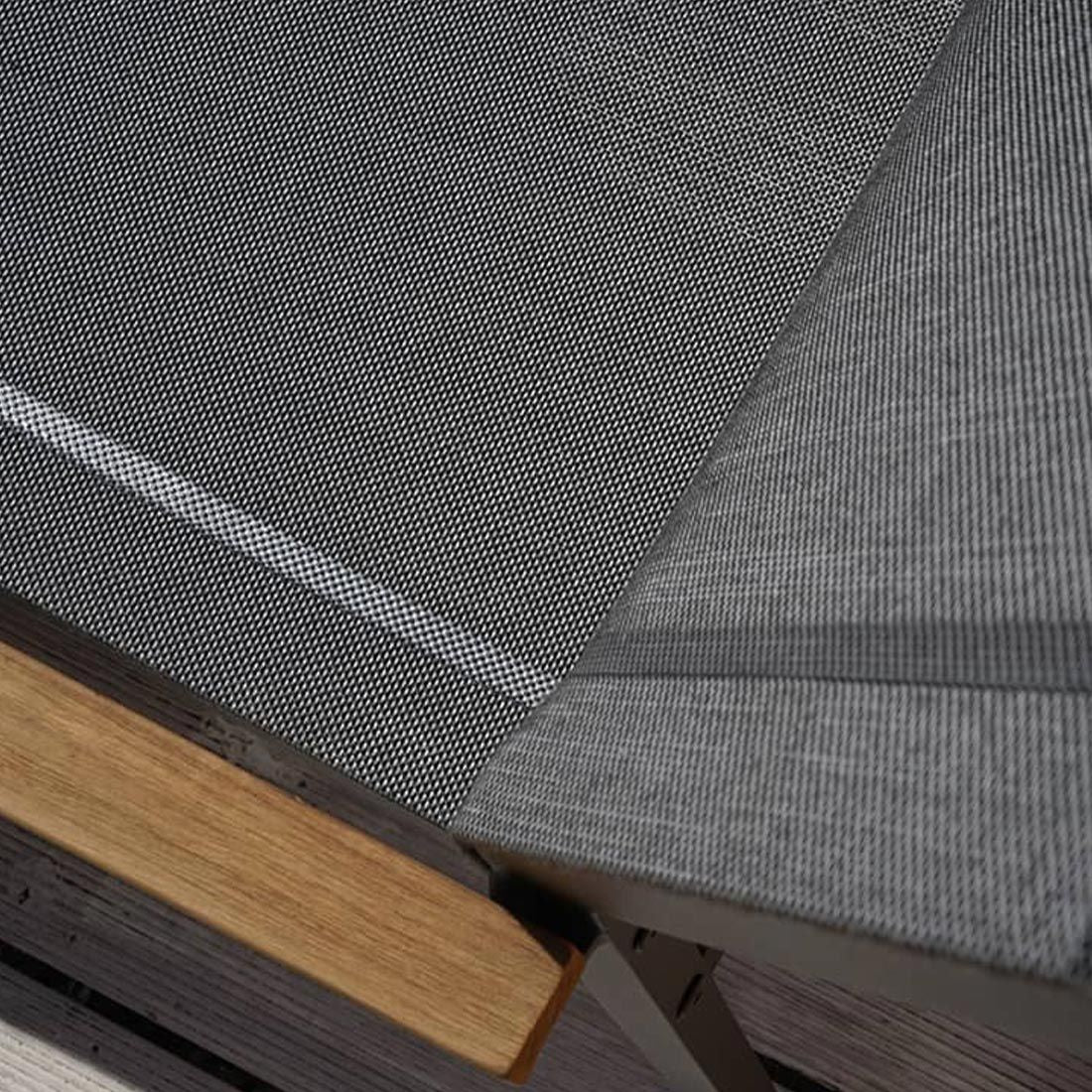 Montert hagemøbelsett Alex 4 plasser textilen og teak på terrasse